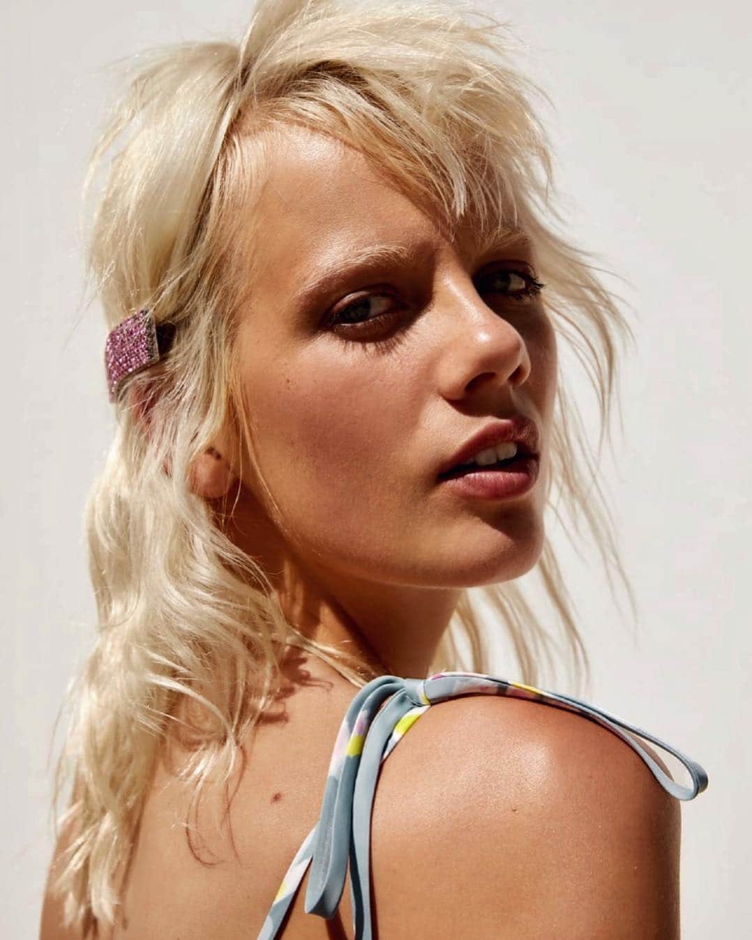 マリヤン・ジョンクマンのインスタグラム：「FULL OF VITAMIN D 🌻」
