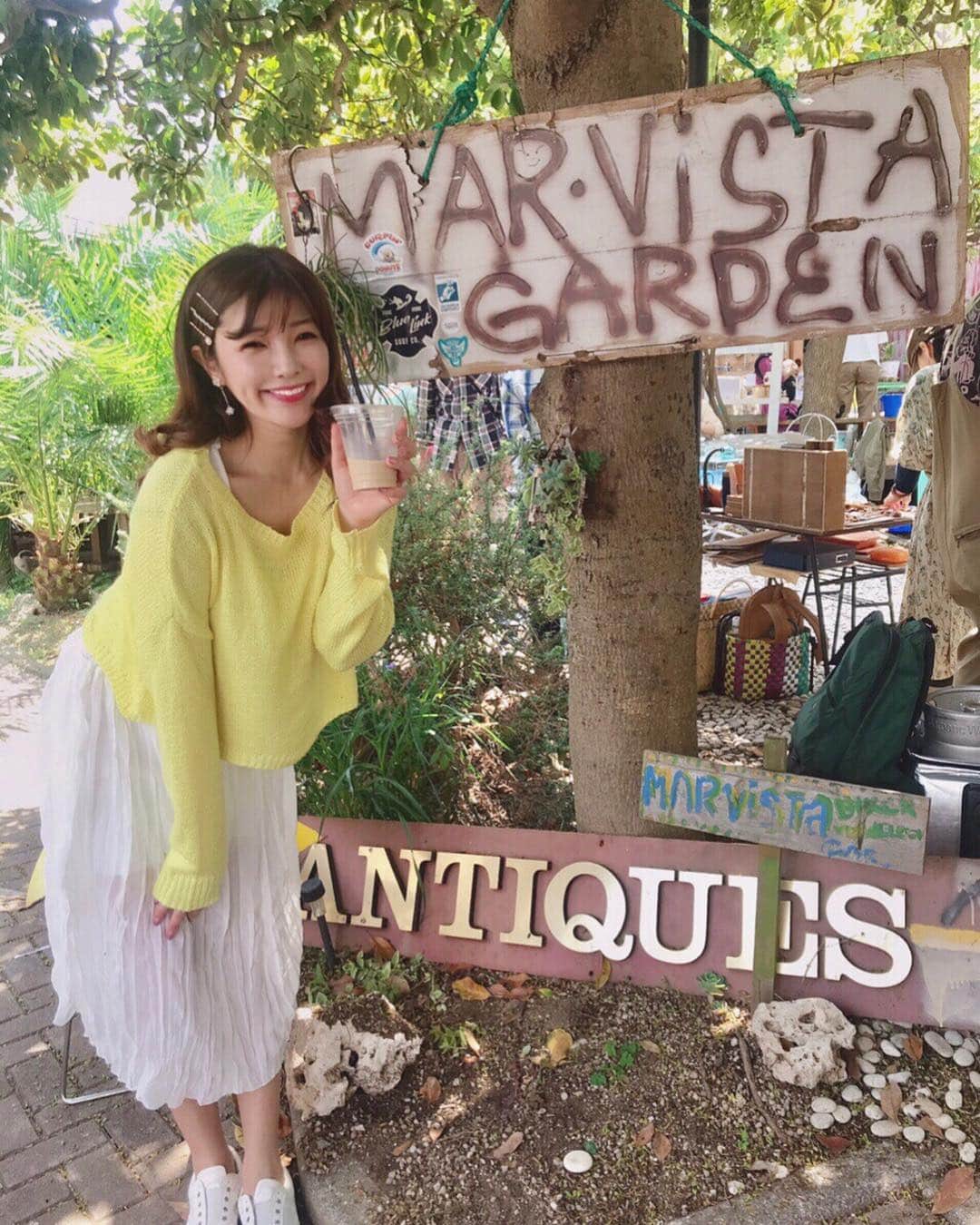 のインスタグラム：「＊ 昨日から実家に 帰ってきてるよ💛 今日はママと #SmileMarket  @marvistagarden へGo❣️❣️ 同級生のハンドメイドアクセサリー @ainene.s30  も出店してて とっても可愛かった💓 私も１つ持ってて 夏になったら水着に合わせて つけるんだっっっ👙🎶 たまたま違う同級生にも ばったり遭遇出来てほっこり☺️ みんな立派なパパ、ママに なってました👨‍👩‍👦‍👦✨✨✨ 雨にも降られず 海も満喫して帰宅🏠🏃‍♀️ 雷、ヒョウ怖いね🥺🥺🥺 大丈夫だった？💦💦💦 #me#photooftheday #instadaily #iphoneonly #instagood #bestoftheday #picoftheday #follow #followme #tagsforlike#photo#japanese#japanesegirl#tokyo#fashion#liketolike#photospot#likesback#likeme#팔로마#좋다#Chigasaki#Shonan#GW」
