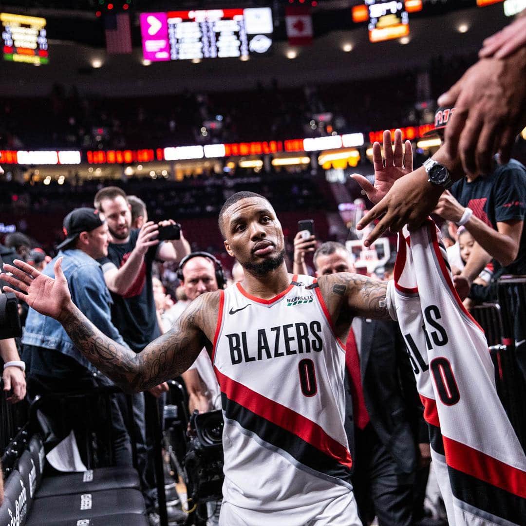デイミアン・リラードのインスタグラム：「Strength in unity. See y’all Sunday... #RipCity」