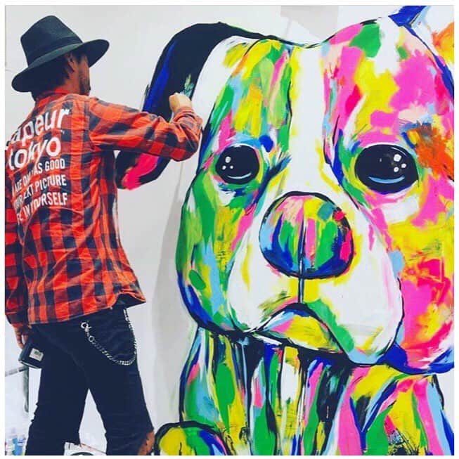 高橋有紀子さんのインスタグラム写真 - (高橋有紀子Instagram)「* 《La Rainbow project vol.7 ×  WAMPERS 開催のお知らせ》 WAMPERSでBBQ🍖‼︎‼︎‼︎ DOG × KIDS × BBQ × ART × PHOTOGRAPH and BIG SMILE  大自然の中で犬たちと自由気ままに DAYキャンプ！(写真はイメージです🌞) * * ⚫︎WAMPERS  @wamperspack * * ⚫︎La-Rainbow projectのキッズアート🌈 @la_rainbow_project * * ⚫︎EIJI TAMURA DOG ART ライブペイント🎨 @eiji_tamura * * ⚫︎フォトグラファー HIKARU WATANABEによるキッズ&ファミリー撮影📸 （データはその場でプレゼント！） ※USBメモリーをご持参ください。 http://watanabehikaru.com * * ⚫︎GAKU IGARASHI ART @gaku1121  夜は焚き火でほっこり🔥 * 【日時】5月25日(土) 10時くらいからゆるく始めて 終わりも自由解散！  そのままテント張ってもらって泊まっても🙆‍♀️* * 【場所】 千葉県勝浦市 * * 【参加費】 4000円（子どもたち無料） * * 【持ち物】 各自ドリンク、イスorレジャーシート。 バーベキュー食材や器材は、こちらでご用意いたします。 (雨天延期) * * WAMPERSの活動に興味がある方、 自然の中でBBQしたい方、 大人だけでの参加も大歓迎です🤤🙌 * 参加希望や質問はコメントorDMでどうぞ💁🏽‍♀️💌 * #WAMPERS #la_rainbow_project #dogart #bbq #art #kids #daycamp #outdoor #イベント #イベント情報 #デイキャンプ #勝浦 #アウトドア #アート #犬好きな人と繋がりたい」5月4日 17時25分 - yukko816