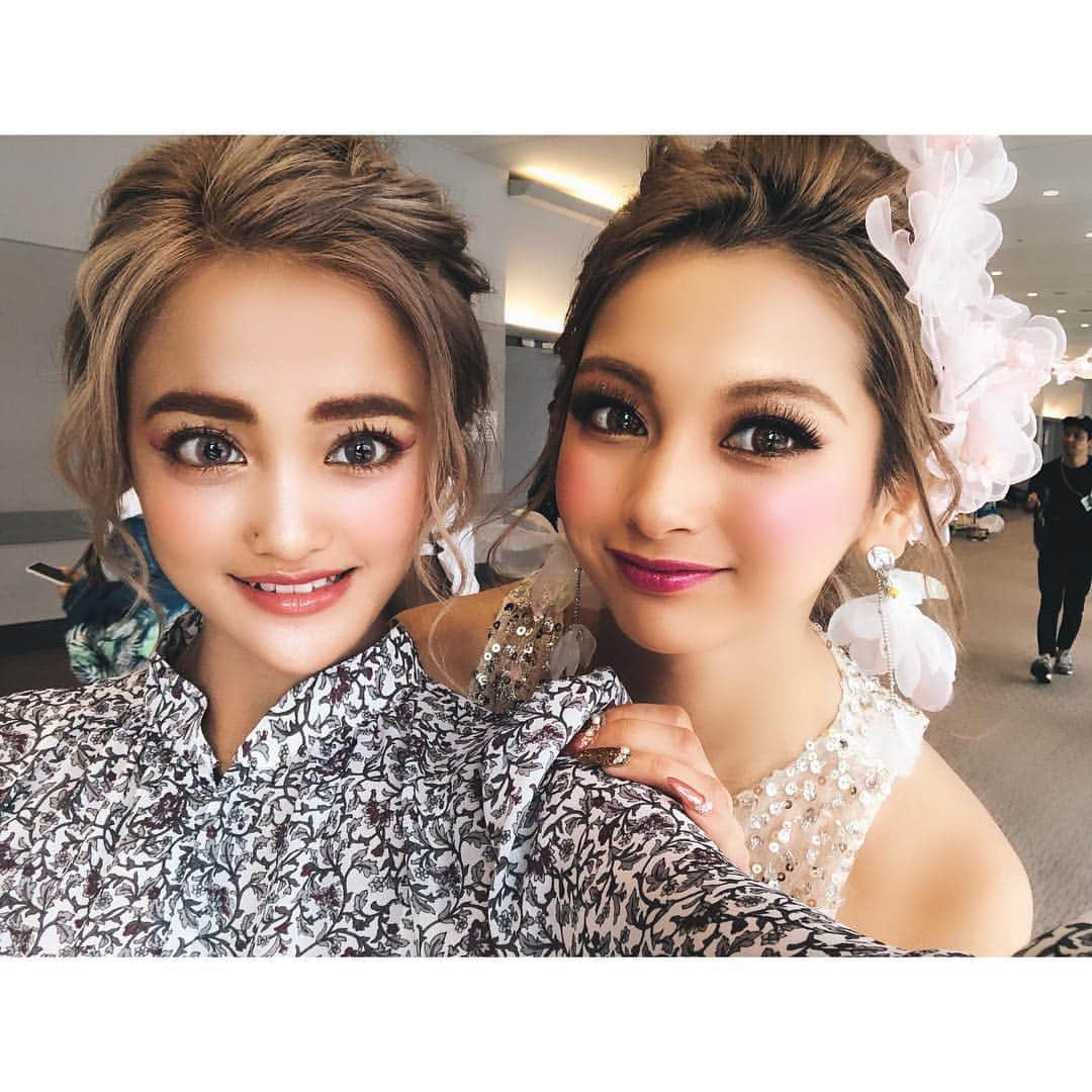 石垣千菜美さんのインスタグラム写真 - (石垣千菜美Instagram)「ずっと可愛がってくれてるゆきぽよちゃん❤️ラブすぎて会うといつもギューしてくれるまぢお姉ちゃんみたいな存在😭❤️ 昔も今も変わらず優しくて可愛がってくれるゆきちゃんが大好き🤝 今度ご飯行きましょ🤩  #ゆきぽよ  #tsc  #東京ストーリートコレクション  #egg #egg復活 #石垣千菜美 #石垣ちなみ #eggモデル #eggガール #ギャル #黒ギャル」5月4日 17時33分 - chi_nami.1108