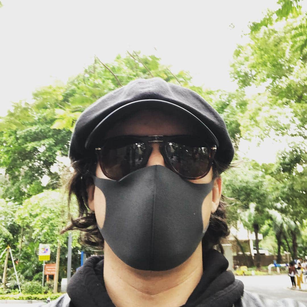 カール・バラーさんのインスタグラム写真 - (カール・バラーInstagram)「Get the Shenzhen look #packetface #Bane #scorpion #sub-zero #rimmel  #rimmer #reddwarf #sci-fi #nerdbastard」5月4日 18時03分 - carlbarat78