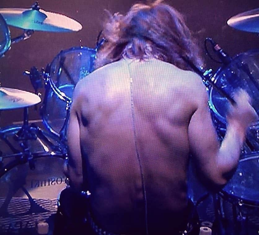 YOSHIKIさんのインスタグラム写真 - (YOSHIKIInstagram)「From the back. 後ろから。 #drums #yoshiki #xjapan」5月4日 18時04分 - yoshikiofficial