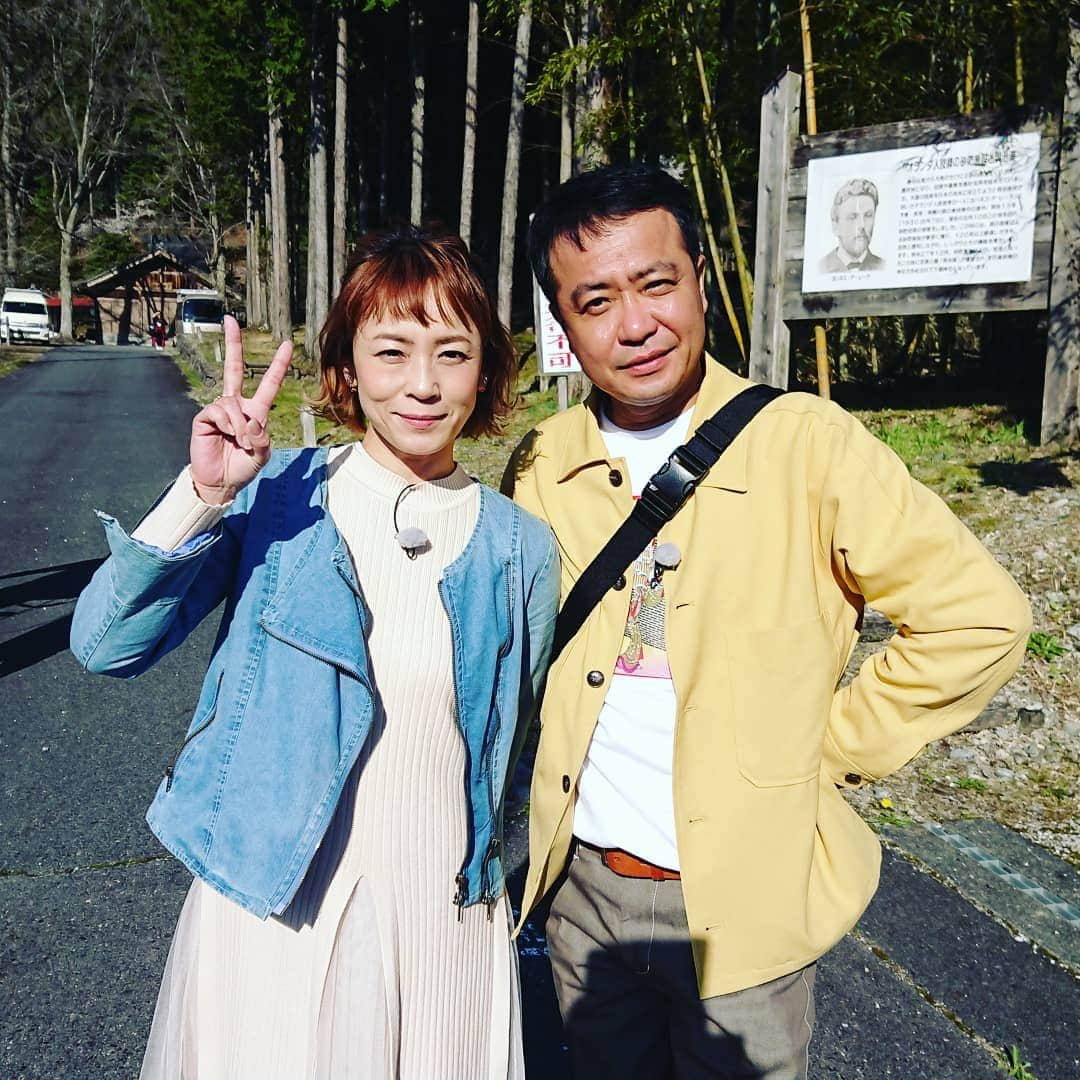 テレビ東京「土曜スペシャル」さんのインスタグラム写真 - (テレビ東京「土曜スペシャル」Instagram)「この後夜6:30～ 『中山秀征の秘境路線バス乗客ふれあいひとり旅』放送です！  途中助っ人ゲストに  佐藤仁美さんも合流します🎵  ですが…過酷過ぎて道中  まさかの展開に…  果たして一泊二日でバスを乗り継いで  岐阜馬籠宿から富山まで  たどり着けるのか？  道中�はハプニングの連続です！ どうぞお楽しみに！  #中山秀征  #佐藤仁美  #岐阜  #飛騨高山  #富山  #絶景  #大和田獏」5月4日 18時09分 - tvtokyo_dosupe