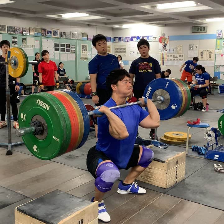 山本俊樹のインスタグラム：「block clean pull & clean 180KG  #weightlifting #snatch #cleanandjerk #squat #deadlift  #耐えて勝つ #率先垂範 #山本俊樹 #LEGACYLIFTER」