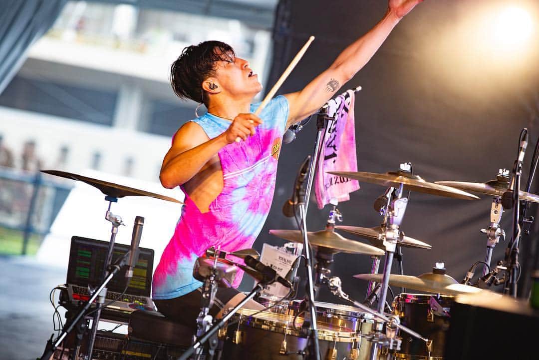 Bunta さんのインスタグラム写真 - (Bunta Instagram)「JAPANJAM2019🥁♨️🥁 やばい景色をありがとう👍👍 photo by @tamaishingo22  #drums #drumforhappy #totalfat #japanjam #シャクれドラマー」5月4日 19時31分 - buntatf