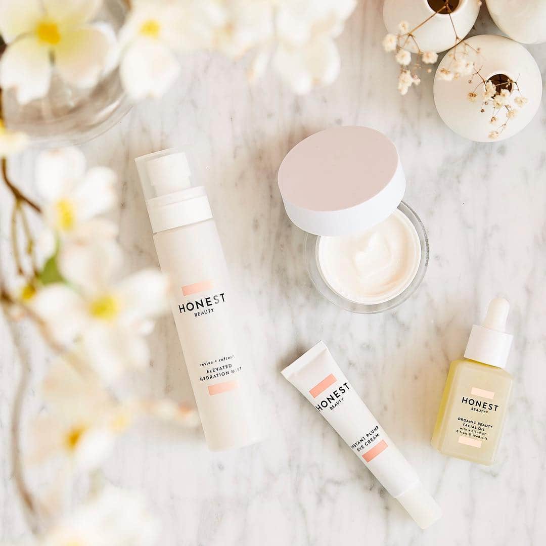 The Honest Companyさんのインスタグラム写真 - (The Honest CompanyInstagram)「The first thing we Googled after finding out we were pregnant: WTF can we put on our skin? 🤯 We rounded up our fave @honest_beauty pregnancy-safe skincare on the blog. Link in bio 💕」5月5日 1時09分 - honest
