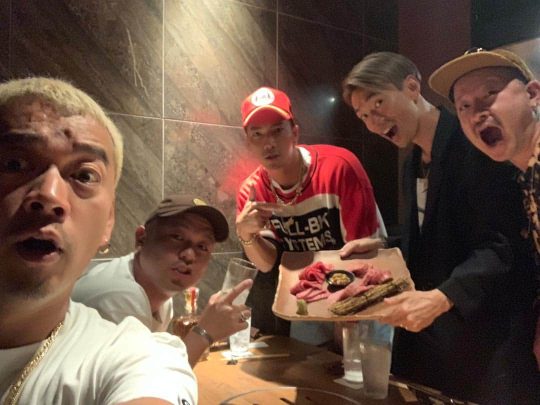 KUBO-Cさんのインスタグラム写真 - (KUBO-CInstagram)「二夜連続‼️ @p_cho_ldh バースデー会‼️」5月4日 19時43分 - kubo_c_ldh