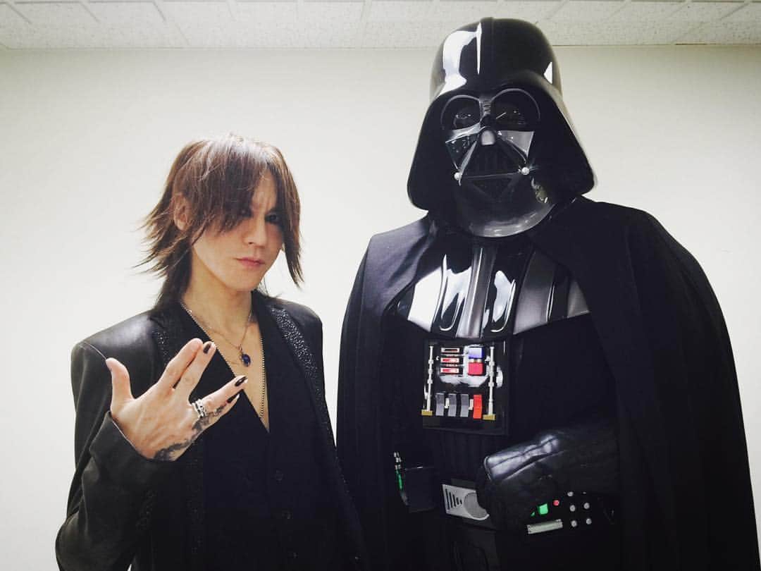 SUGIZOさんのインスタグラム写真 - (SUGIZOInstagram)「Happy STAR WARS Day to the World!! May the 4th be with You…  I can’t wait EPISODE IX!!! (⌯¤̴̶̷̀ω¤̴̶̷́)✧」5月4日 20時10分 - sugizo_official