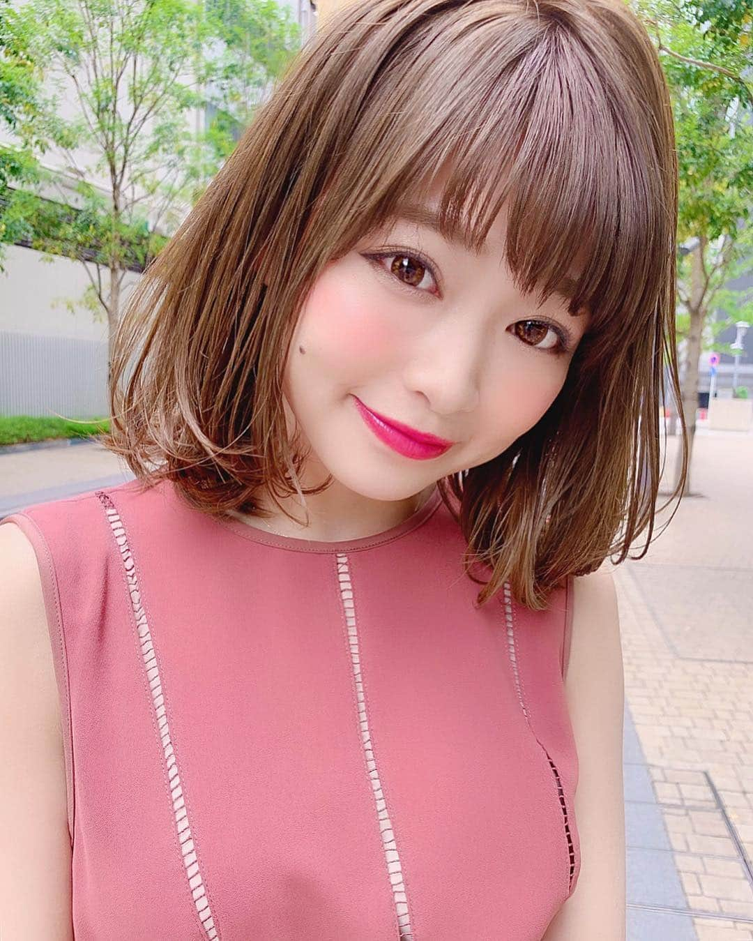 りなてぃさんのインスタグラム写真 - (りなてぃInstagram)「﻿ ﻿ ﻿ ﻿ ﻿ ついに明日は【５５イベント】﻿ ﻿ みんなに会えるのが嬉しくてたまらない🤤💓﻿ ﻿ ﻿ 彼氏とのデート前💓みたいな気分ですが﻿ みんなにとって、GW楽しかった思い出のひとつになりますように...💓﻿ ﻿ ﻿ キャンセルの方がいらっしゃったので﻿ 2部のみになりますが、あと２名様分席のご用意ございます💓﻿ 1部参加予定の子でも参加可能です🙆🏻‍♀️💓﻿ ﻿ 2部〻 14:00〜17:00﻿ ﻿ 参加希望の方は、DM下さいませ💓﻿ ﻿ ﻿ rompers〻﻿ @amerivintage ﻿ ﻿ スタイル良く見せてくれるからお気に入り🥺﻿ ﻿ リボンつけても可愛いけど﻿ 外してロンパース1枚で着ても可愛かった！！﻿ ﻿ まだちょっと寒いから中に半袖のレース合わせて着ても﻿ 可愛い気がする🤤💓﻿ ﻿ ロンパースわたし結構すきなんだけど、みんなはどーお？😳💓﻿ ﻿ ﻿ ﻿ #ootd#outfit#code#coordinate ﻿﻿﻿﻿﻿﻿﻿﻿﻿﻿﻿﻿ #style #code #fashion  #hair #hairstyle ﻿﻿﻿﻿﻿﻿﻿﻿﻿ #haircolor ﻿﻿﻿#hairarrange ﻿﻿﻿#hairmake #make #makeup ﻿﻿﻿﻿﻿﻿﻿﻿﻿﻿﻿﻿ #ヘアアレンジ  #ヘアスタイル #ヘアメイク #メイク﻿﻿﻿﻿﻿﻿﻿﻿﻿﻿﻿ #ベースメイク #ハーフアップ #くるりんぱ﻿﻿﻿﻿﻿ #マツエク #まつ毛エクステ #まつげ #前髪﻿﻿﻿ #ameri #ロンパース #ss #春夏」5月4日 20時16分 - rinatea_25