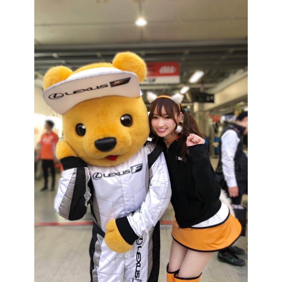 小越しほみさんのインスタグラム写真 - (小越しほみInstagram)「くま吉をひとりじめ🐻💕 ・ #くま吉 #supergt #tomsracing #racequeen #RQ #LEXUS #にゃんこ大戦争 #にゃんこ大戦争ガールズ #レースクィーン #富士スピードウェイ」5月4日 20時20分 - shihomi1129