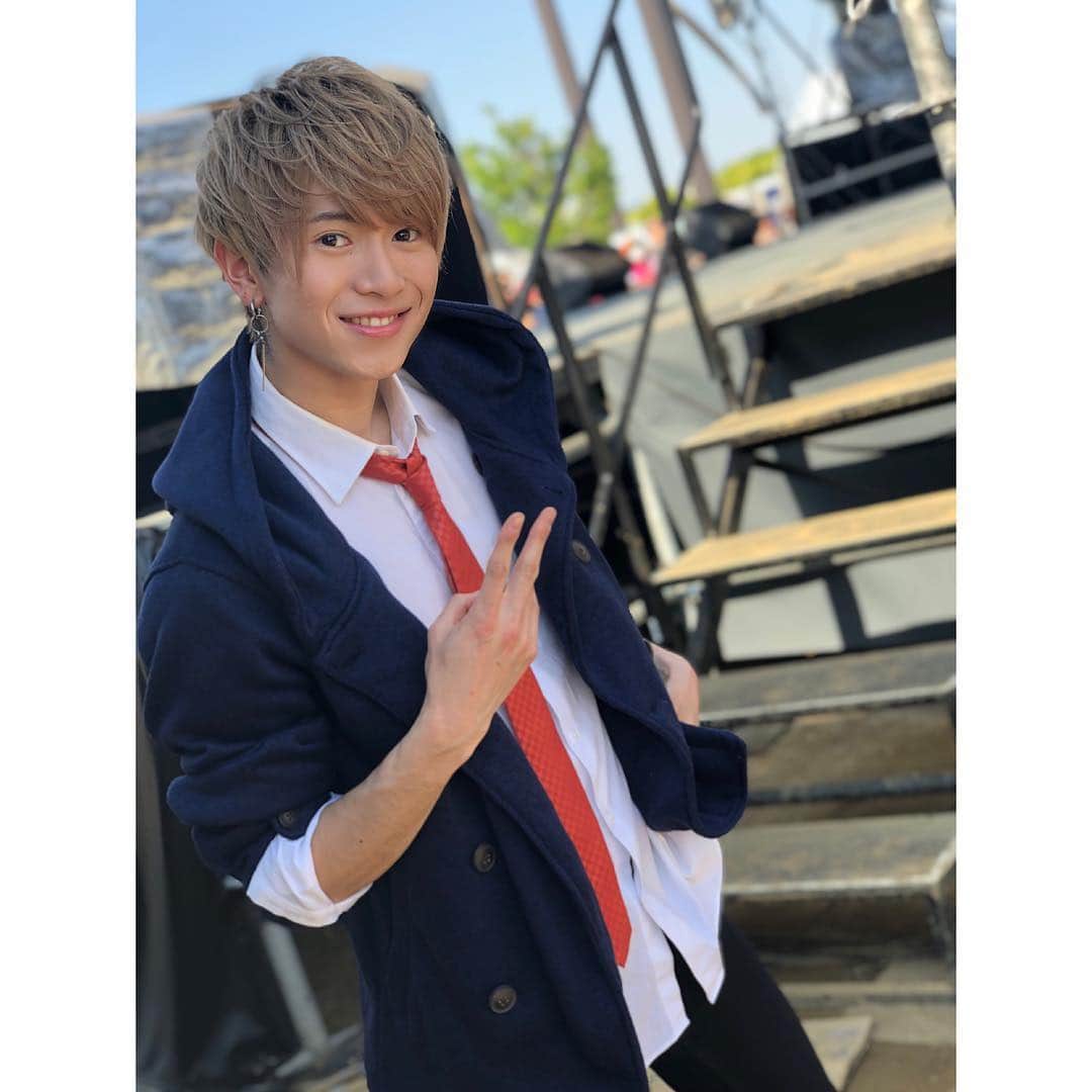 岡田鷹斗のインスタグラム：「肉フェス大阪2019！！ ありがとうございました☆ ・ ・ ・ #NEVAGIVEUP #肉フェス大阪2019  #肉フェス #meetfestival #アイドル #イケメン #osaka  #岡田鷹斗」