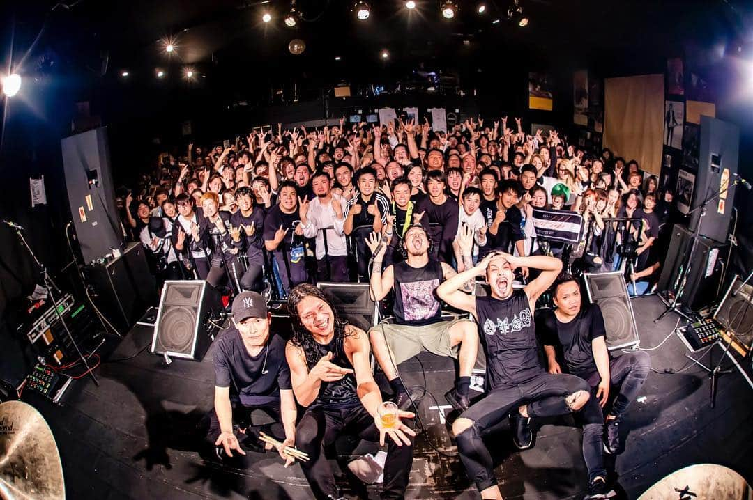 Crystal Lakeさんのインスタグラム写真 - (Crystal LakeInstagram)「THANK YOU FUKUOKA!! HELIX ONEMAN JAPAN TOUR 2019 SEASON 2 in FUKUOKA (SOLD OUT SHOW)  Photo: @taka_tallman  #CrystalLake #HELIX」5月4日 20時51分 - crystallake777