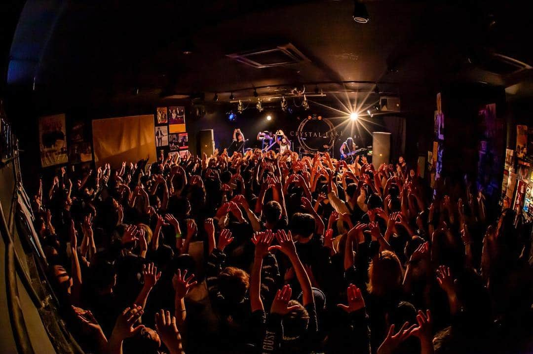 Crystal Lakeさんのインスタグラム写真 - (Crystal LakeInstagram)「THANK YOU FUKUOKA!! HELIX ONEMAN JAPAN TOUR 2019 SEASON 2 in FUKUOKA (SOLD OUT SHOW)  Photo: @taka_tallman  #CrystalLake #HELIX」5月4日 20時51分 - crystallake777