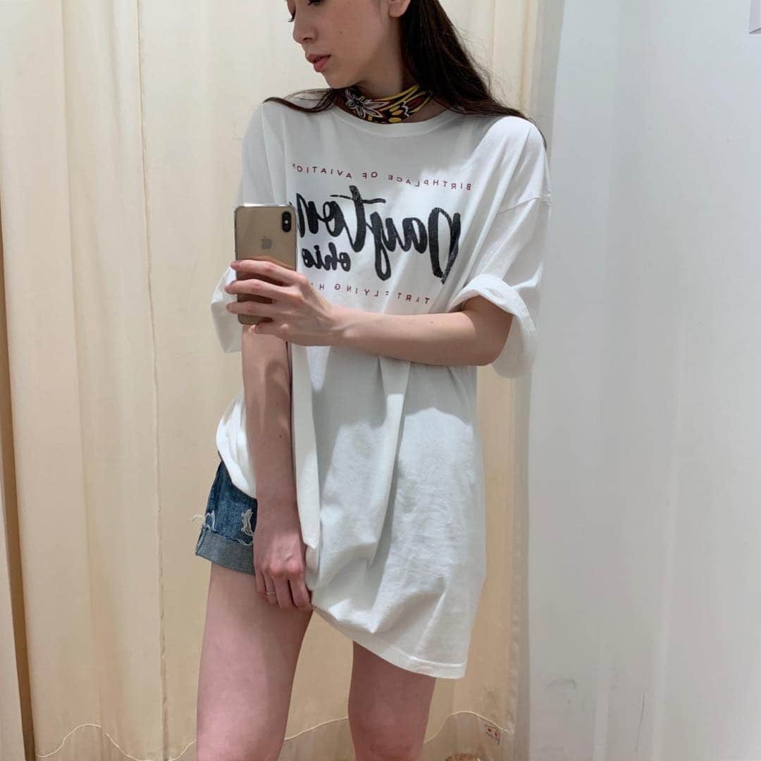 ungrid_minamiのインスタグラム：「. ゴールデンウィーク限定でカットソー2枚で7,000yenのセットやってます❤︎ 今日とかあたたかかったからもう使えそう！✨ . @ungrid_official #Ungrid#アミュプラザ博多」