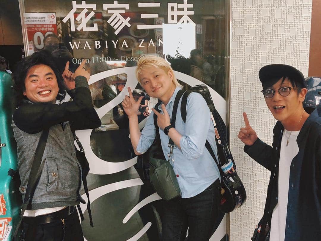 NAOTOさんのインスタグラム写真 - (NAOTOInstagram)「高槻ジャズストリートwith DEPAPEPEさん。 ホントにたくさんのご来場ありがとうございました❗️ みんながめっちゃ盛り上げてくれて嬉しかったなぁ。 高槻市民の底力感じましたよ❗️（笑） DEPAPEPEさんと、京都駅の侘家三昧さんで打ち上げなう。 美味しすぎます❗️💖 #高槻ジャズストリート #DEPAPEPE #侘家三昧」5月4日 21時15分 - naoto_poper