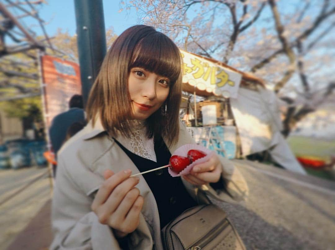 坂本遥奈さんのインスタグラム写真 - (坂本遥奈Instagram)「→→ 前にお花見行った時の🌸🌸 #お花見#🌸#桜#いちご#屋台」5月4日 21時08分 - haruna_sakamoto_official