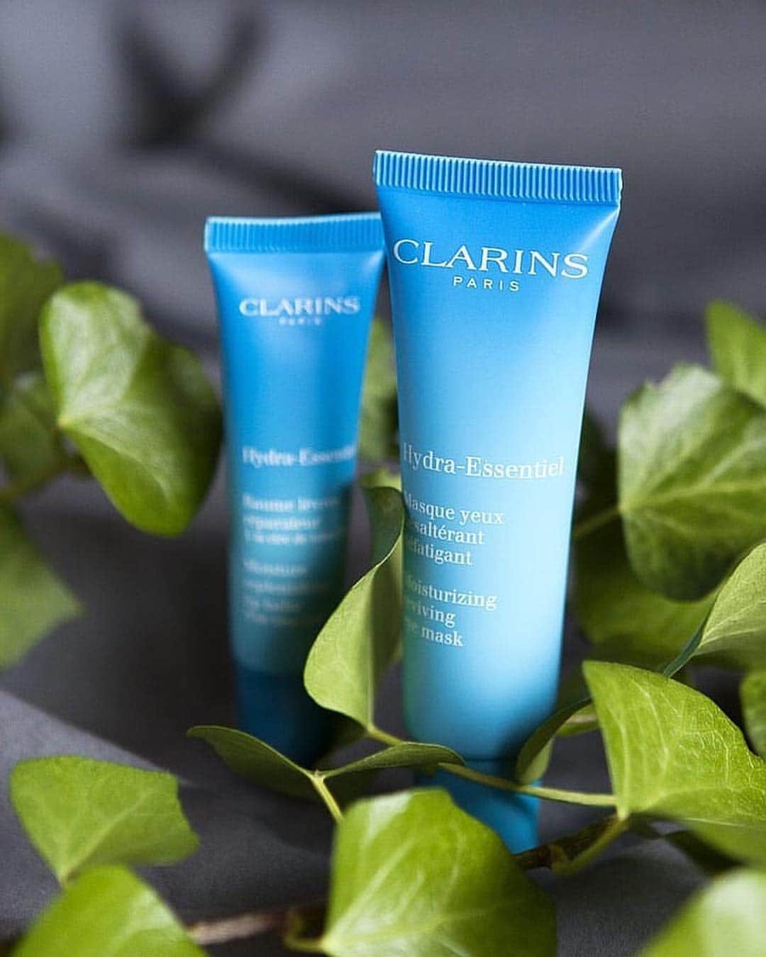 Clarins Middle Eastさんのインスタグラム写真 - (Clarins Middle EastInstagram)「. عالجي بشرتك الحساسة بعناية أكثر. 💙 ........................................... Treat the sensitive areas with extra care. 💙 . . . Photo by @mycherrylipsblog 💧 Hydra-Essentiel Moisturizing Reviving Eye Mask: soothe & revive tired-looking eyes. #Clarins #ItsAllAboutYou #HydraEssentiel #Moisturize #Skincare」5月4日 21時11分 - clarinsmiddleeast