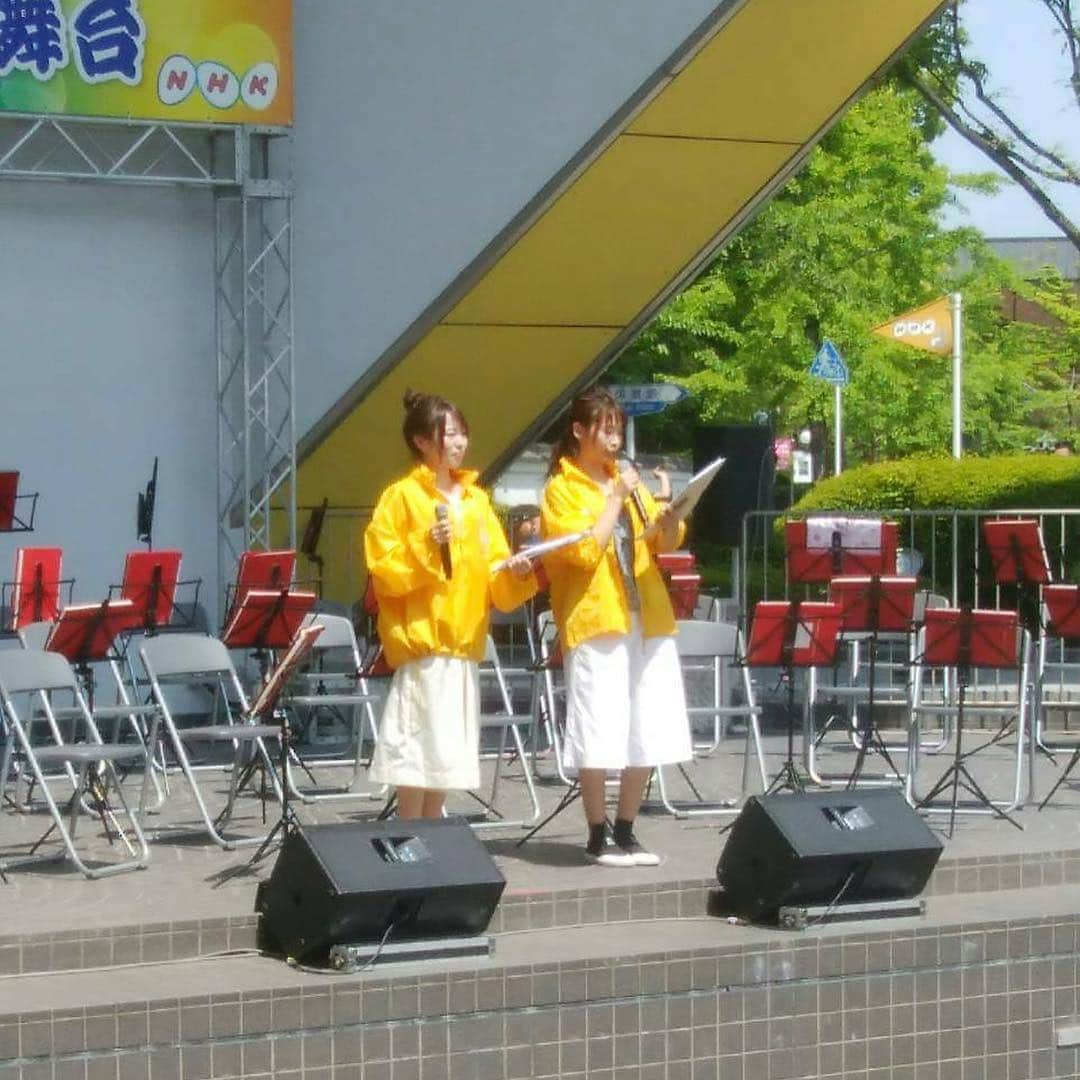 岡野綾夏さんのインスタグラム写真 - (岡野綾夏Instagram)「#博多どんたく港まつり #2019 . 今年は二日とも快晴やったね☀️ . 後輩ちゃんとの初タッグ💕 楽しかったよ〜😆 . GWも残りわずか！ 残り2日は幸せのお手伝い✨ 皆さん、たくさん思い出作ってねー！❤︎ . #イベント司会 #岡野綾夏 #新地りさ #NHK演舞台」5月4日 21時17分 - ayaka.o531