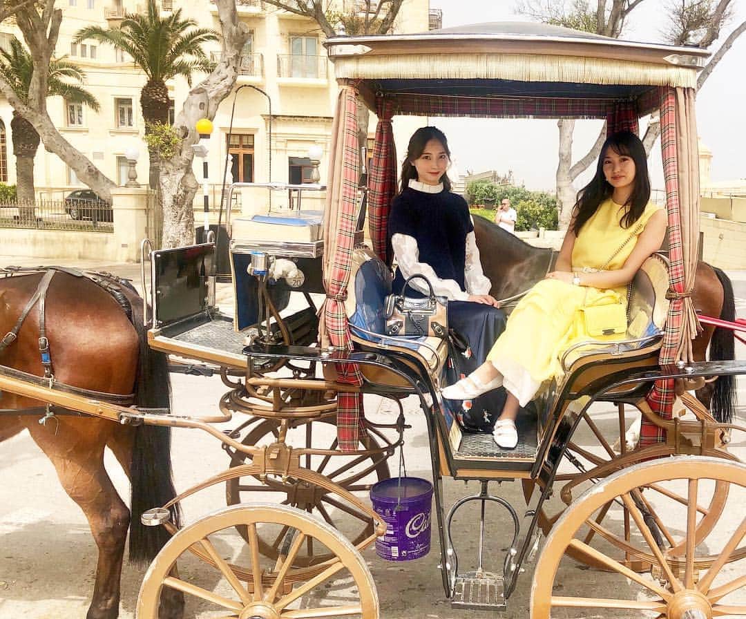 大石絵理のインスタグラム：「🎠🌈」