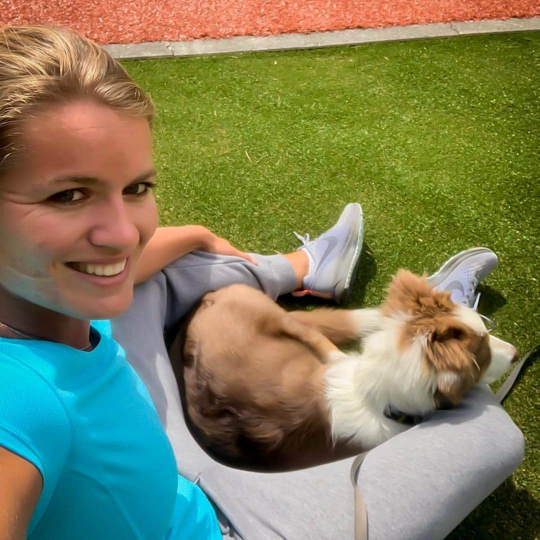 ダフネ・シパーズさんのインスタグラム写真 - (ダフネ・シパーズInstagram)「Not sure if I am allowed to do another training session 😄🔆🧡 : @mexx_the_aussie 🐶」5月4日 21時31分 - dafne_schippers