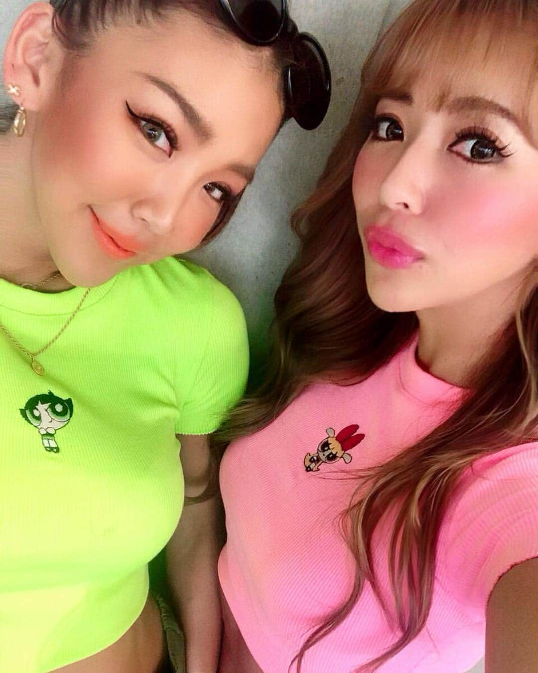 菅又菜摘（ナツ）さんのインスタグラム写真 - (菅又菜摘（ナツ）Instagram)「twins💚💖 3枚目の写真大好き👉🏾swipe!! #東京ストリートコレクション  #twins #code #powerpuffgirls #buttercup #blossom #supernenas  #neon #green #pink #fashion #style  #ootd #outfit #tokyostreetcollection #tsc #love #mygirl #xxaiminxx #あいみん  #kogenatsu #焦げNATSU #こげなつ」5月4日 21時36分 - kogenatsu920