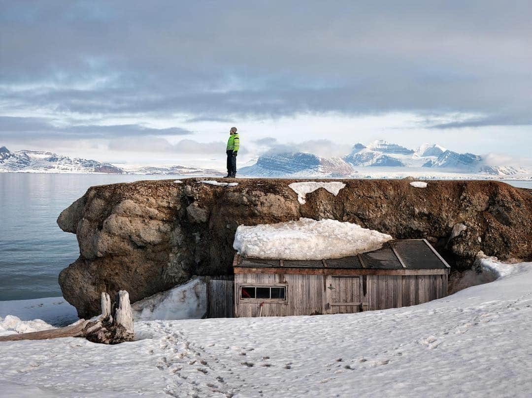 thephotosocietyさんのインスタグラム写真 - (thephotosocietyInstagram)「Photo by @paoloverzone // Ny-Ålesund arctic base Svalbard, portrait of Sebastien Barrault, research adviser/ Marine Lab Manager. Eleven institutions from ten countries around the world have established research stations at Ny-Ålesund , three of which are permanently manned. In addition, several more institutions and nations come regularly to Ny-Ålesund to carry out research field activities. @thephotosociety  #svalbard #norway #climatechange #arctic #nyalesund」5月4日 21時47分 - thephotosociety