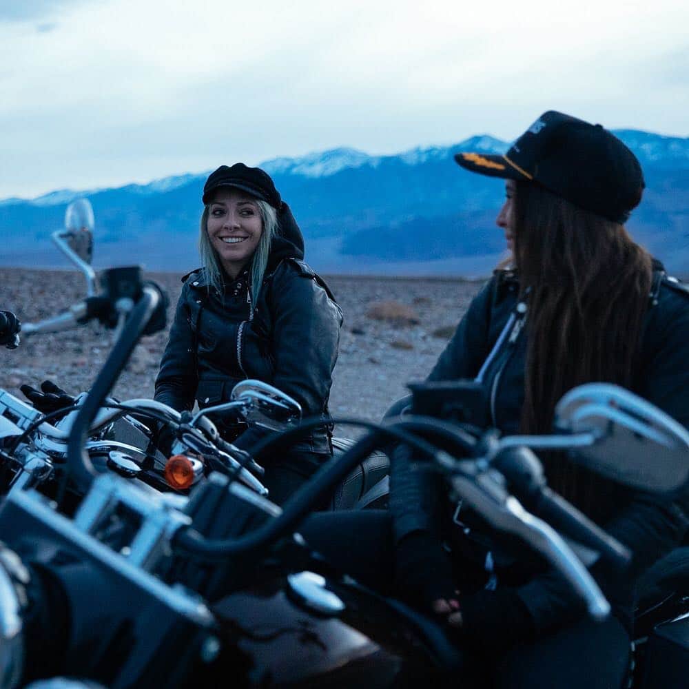 Harley-Davidsonさんのインスタグラム写真 - (Harley-DavidsonInstagram)「Happy International Female Ride Day to all the women out there.  Tag your favorite women to ride with! @genevieve_davis @jessicahaggett @mydarlinglight @wilked1 #InternationalFemaleRideDay #IFRd2019」5月4日 21時57分 - harleydavidson
