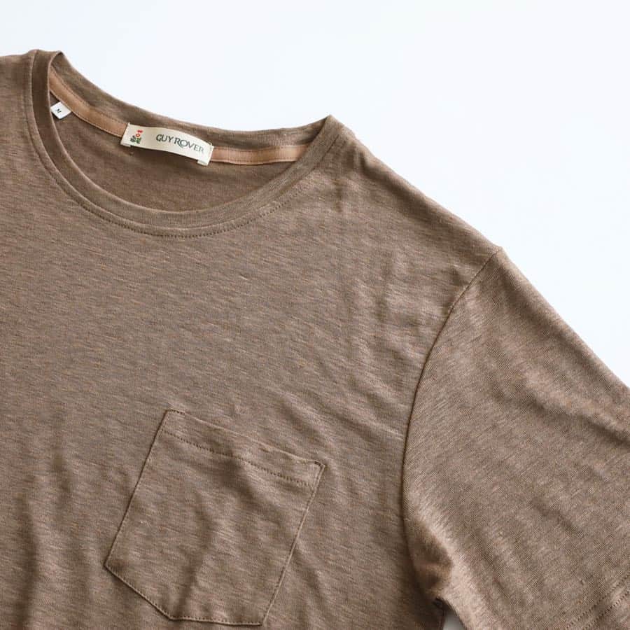 EDIFICEさんのインスタグラム写真 - (EDIFICEInstagram)「【GUY ROVER】﻿﻿ ﻿- Tee shirt Collection -﻿ ﻿ これからの時期に最適なパイル地を用いた触り心地の良いモデルと、伸縮性あるリネン素材を使用したTシャツの2型をご用意。﻿ ﻿ どちらもリラックス感のあるボディに胸ポケットがアクセントになっています。﻿ ﻿ 蒸し暑い夏を前に快適な素材のTシャツを、イタリアを代表するブランドからご提案します。﻿ ﻿﻿ ﻿﻿ ﻿﻿ ﻿﻿ Pile tee : 【GUY ROVER】¥9,000+tax﻿﻿ ﻿Linen tee : 【GUY ROVER】¥13,000+tax﻿ ﻿ ﻿ ﻿ ﻿ ﻿ ﻿ ﻿ ﻿ ﻿ ﻿#edifice #teeshirt #guyrover #pile #linen #summerfabric #mensteeshirt #cutandsewn #summerstyle #crewneck #teestyle #mensfashion #﻿ pockettee #mensstyle #menswear #shortsleeve #drytouch #menwithclass #menwithstyle #menscoordinate #エディフィス #デザインシャツ #tシャツ#ギローバー﻿」5月4日 22時02分 - edifice.jp