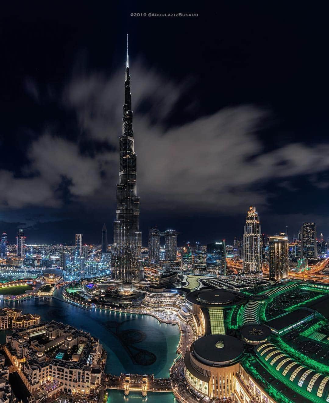 ドバイのインスタグラム：「Burj Khalifa, World’s tallest building #Dubai 📷:@abdulazizbusaud」