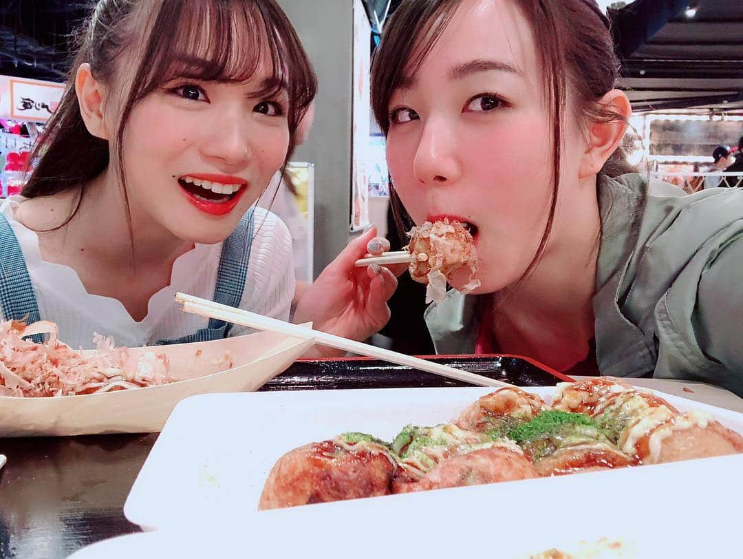 永山飛鳥さんのインスタグラム写真 - (永山飛鳥Instagram)「たこ焼き食べたのうれしすぎたので、投稿しとく🐙🐙✨ 今年はたくさん投稿していきたいと思う💪  継続できるかな、、、がんばる✨💓 #あすきょう #一卵性双生児  #双子 #アイドル #たこ焼き #大阪出身 です！ #投稿 #がんばる」5月4日 22時18分 - asuka_nagayama