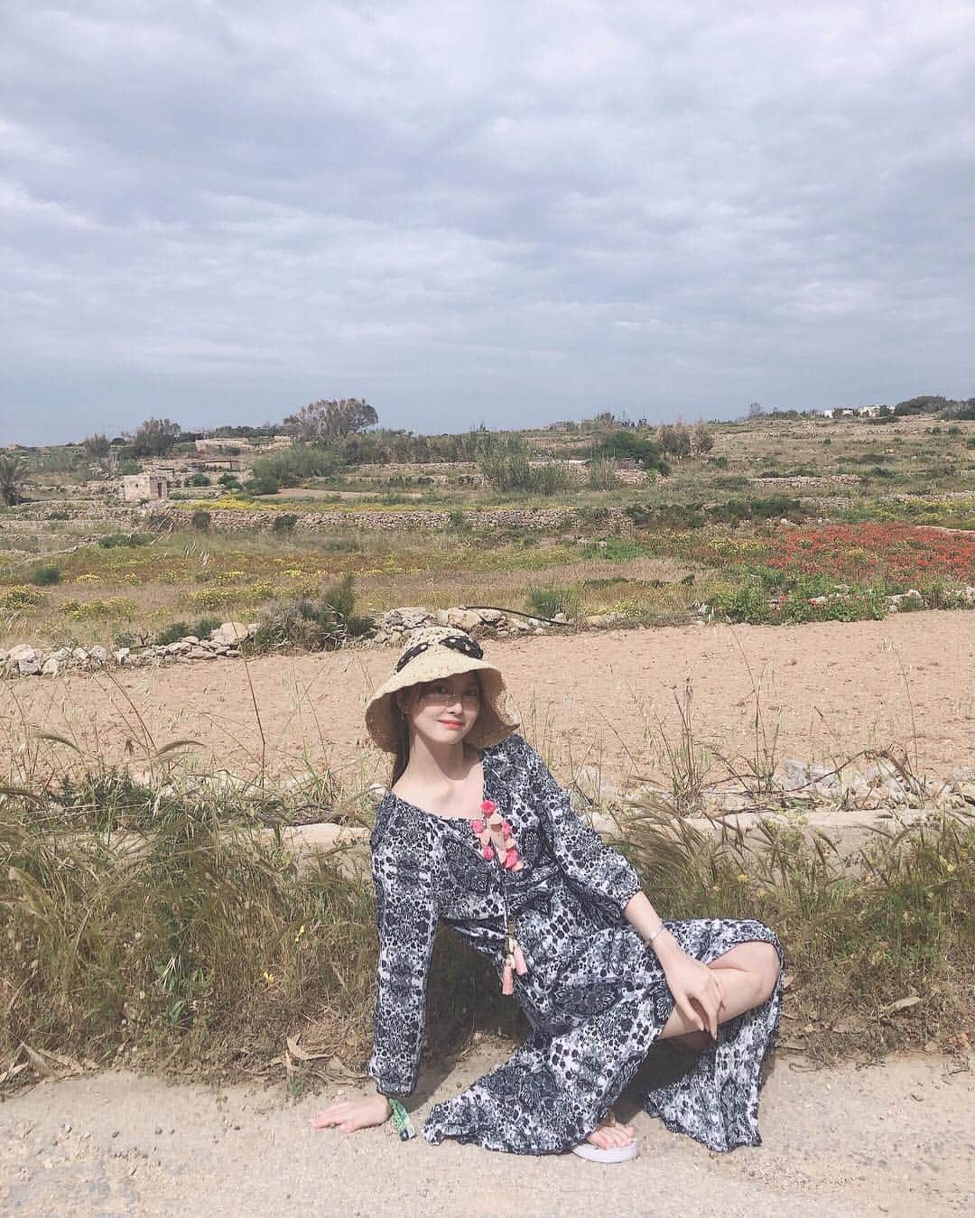 大石絵理のインスタグラム：「Feeling nature☺️🌿👒🦋🌼 #ericloset」