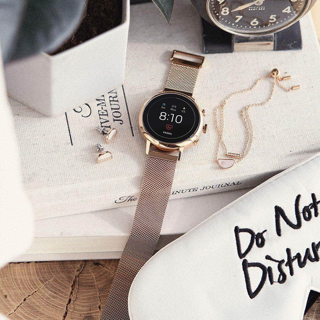 fossilさんのインスタグラム写真 - (fossilInstagram)「I will not hit snooze, I will not hit snooze, I will not hit snooze...」5月4日 22時43分 - fossil