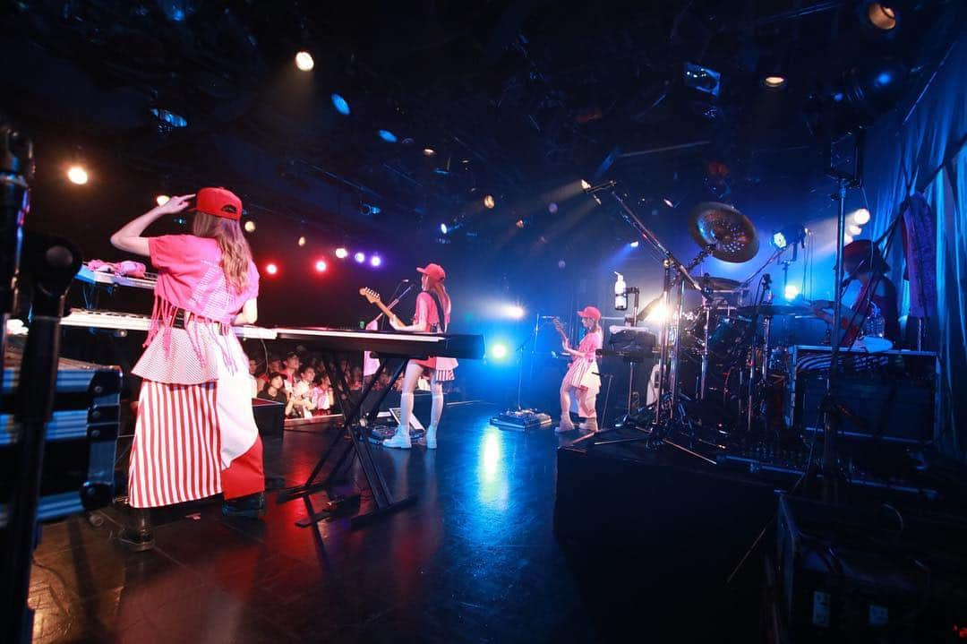 SILENT SIRENさんのインスタグラム写真 - (SILENT SIRENInstagram)「2019.5.4 CLUB QUATTRO ありがとうございました！ #SILENTSIREN #サイサイ #ゆかるん #すぅ #ひなんちゅ #あいにゃん #サイファミ #3131さん #3131さんツアー」5月4日 22時40分 - silentsiren_official