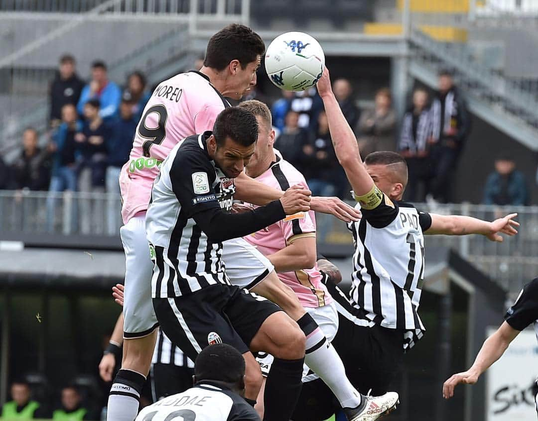 USチッタ・ディ・パレルモのインスタグラム：「HT: Ascoli-Palermo 0-0」