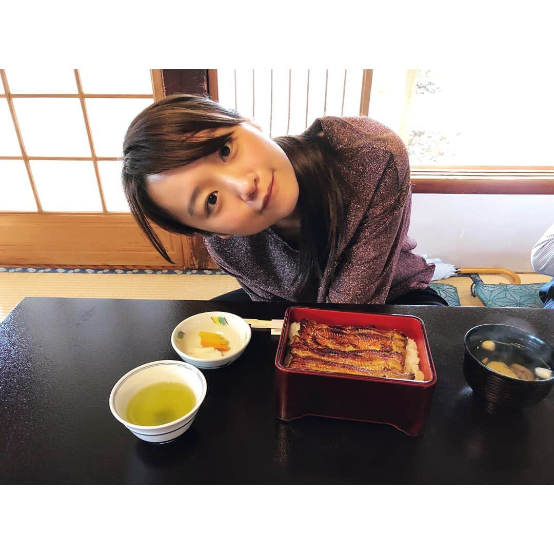 真下玲奈さんのインスタグラム写真 - (真下玲奈Instagram)「どんなゴールデンウィークお過ごしですか？令和初日に家族で鰻を食べにいきました♡ . わっほーーーい^_^ . 一人暮らしを始めて、家族のありがたさをしみじみ感じてます。 . #鰻重 #鰻屋 #うなぎや #うなぎ屋 #家族で#令和元年 #令和おめでとうございます #ママが撮影 #うなぎが好き #元太くん #いいことがありました #ゴールデンウィークの予定 #ゴールデンウィーク #もうすぐ終わり #unagi」5月4日 22時56分 - r.mashitaaa.221