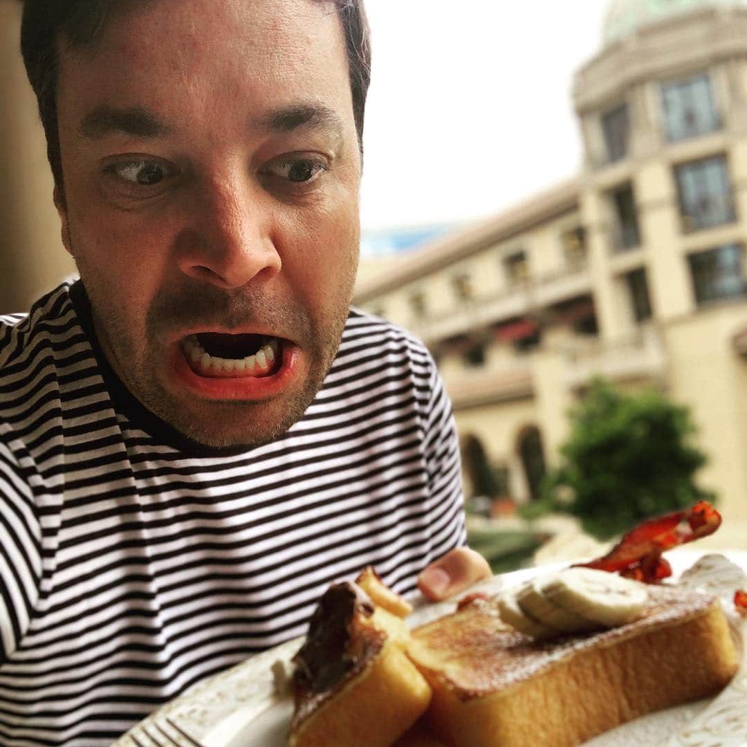 ジミー・ファロンさんのインスタグラム写真 - (ジミー・ファロンInstagram)「Don’t tempt me French toast and Nutella! #LA #Breakfast」5月4日 22時59分 - jimmyfallon