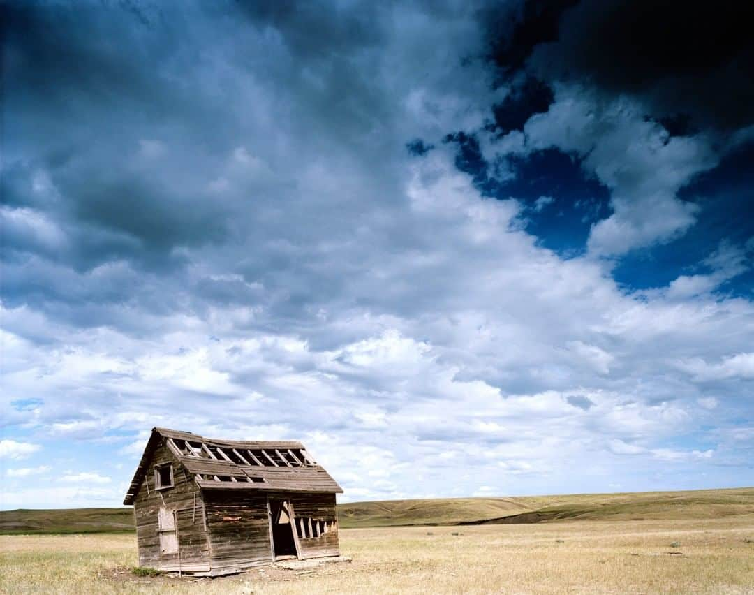 ナショナルジオグラフィックさんのインスタグラム写真 - (ナショナルジオグラフィックInstagram)「Photo by Stephen Wilkes @stephenwilkes | Stumbling upon this decrepit house made me feel like I was looking at the remnants of Dorothy’s House in the Wizard of Oz. There was something so surreal yet oddly out of place about this scene. To see more photos from my travels near and far, follow me @stephenwilkes. #StephenWilkes #House #Moody #WizardofOz #Archives」5月4日 23時04分 - natgeo