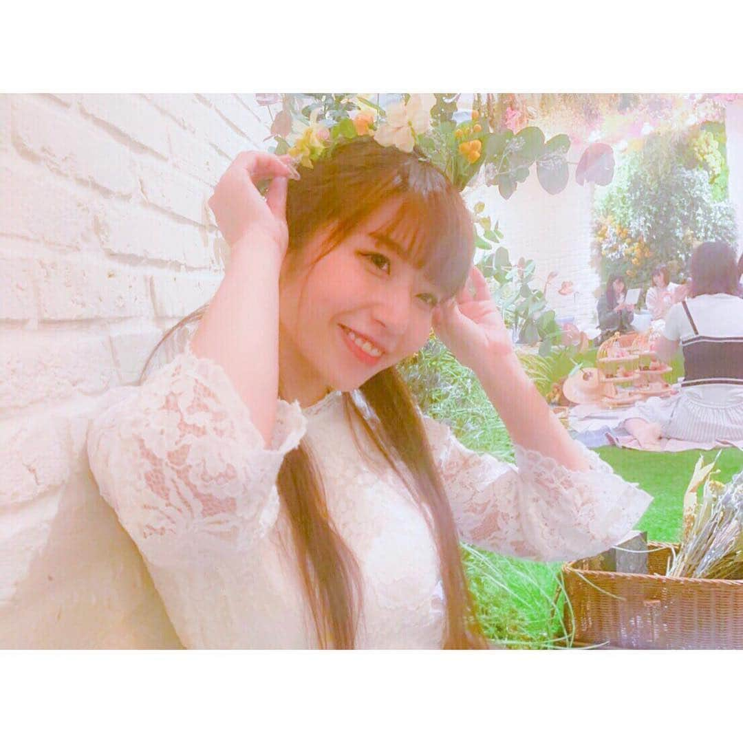 まぁむさんのインスタグラム写真 - (まぁむInstagram)「♡ . . かわいいカフェに行ってきましたぁ*⑅୨୧* . . 3月にOPENした原宿のFRUIT PICNIC🍓♡ かわいすぎてめっちゃ写真とったからいっぱいのせるね(*ゝω・)ﾉ♥♡♥ ･ﾟ:* . . . #fruitpicnic #cafe #afternoontea #原宿 #フルーツピクニック#アフタヌーンティー  #アフタヌーンティー巡り #カフェ #カフェ巡り #原宿カフェ #表参道カフェ #まぁむちゃんのカフェ巡り」5月4日 23時25分 - maamland