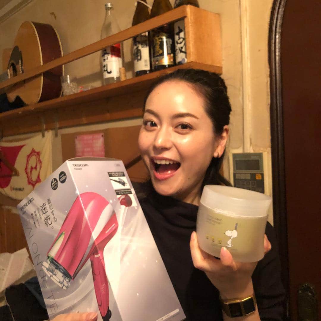 江藤あやさんのインスタグラム写真 - (江藤あやInstagram)「あずちゃん、お誕生日おめでとう🎉💗 大好きな旧ヤム邸でカレー🍛 からの〜お店移動してバースデーケーキ🎂でサプライズ✨ 最後はLOCOで漢方チャイを飲みました☕️ 去年は壮大すぎるサプライズをしたので、今年はひっそりと前夜祭でお祝いしたよ。 喜んでくれて嬉しかった♬ めちゃ楽しかったな〜。 光ってるおでこがトレードマークのあずちゃん。ほんと可愛いな💗 ・ #お誕生日 #サプライズ #パティスリーレザネフォール #ケーキ美味しかった #旧ヤム邸シモキタ荘 #カレー大好き #スイーツ好きな人と繋がりたい」5月5日 8時52分 - ayayakko19