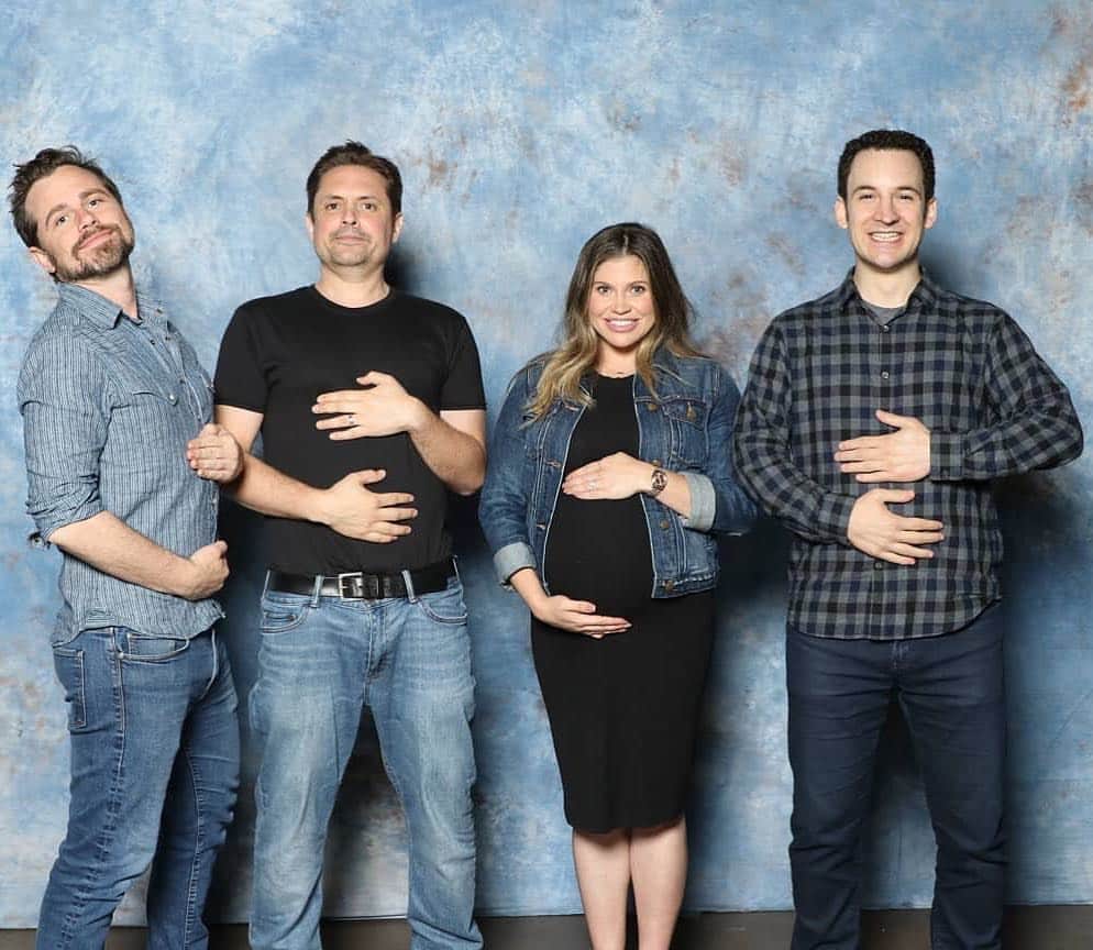 People Magazineさんのインスタグラム写真 - (People MagazineInstagram)「Baby bump meets world! 🌍Danielle Fishel showed off her growing belly with her former co-stars Rider Strong, Will Friedle and Ben Savage. Topanga and the gang are still friends after all these years! ❤️| #Regram @daniellefishel」5月5日 8時58分 - people