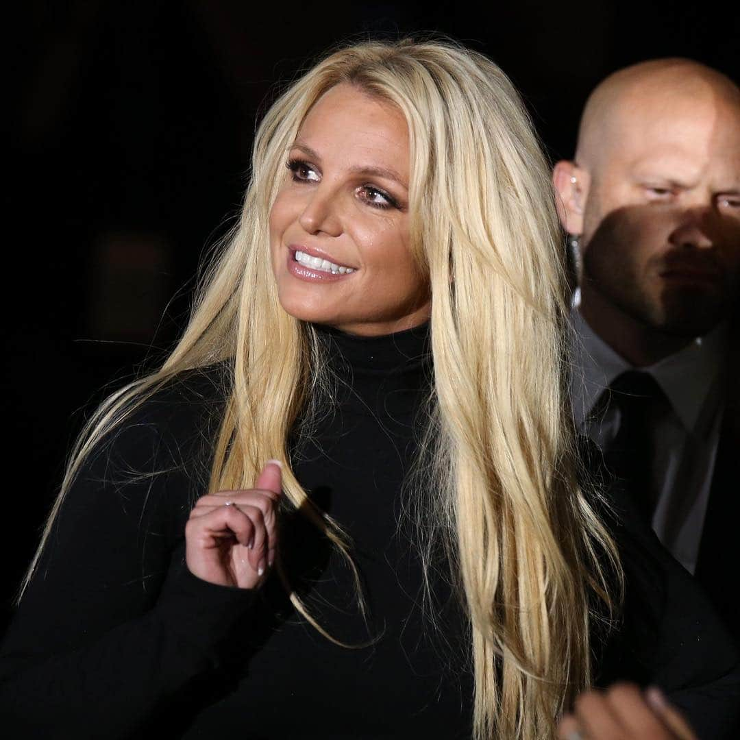 E! Onlineさんのインスタグラム写真 - (E! OnlineInstagram)「It's Britney, and she's back, b*tch! Link in bio for everything we know now that she's out of her treatment at a mental health facility. (📷: Getty Images)」5月5日 9時04分 - enews