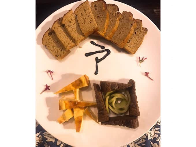 西谷綾子さんのインスタグラム写真 - (西谷綾子Instagram)「✴︎ GW前から友達との時間💓 いっぱい喋って、笑って、楽しい🤗🌟 ・ 久々の再会、毎年恒例メンバー、サプライズからのサプライズとか、初メンバーとか♪ ・ それぞれ状況が変わりながらも、ずっと仲良しっ‼︎ いつもありがとー😍 ・ #lush #bbq #dinner #gw #friends  #リフレッシュ #オンとオフ #メリハリ」5月5日 9時30分 - ayako.nishitani