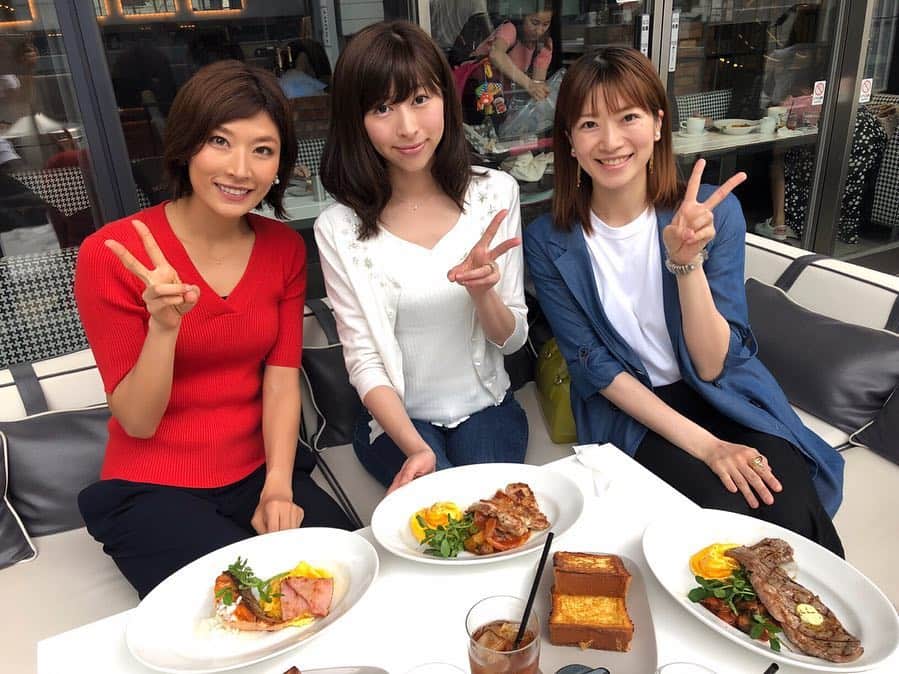 西谷綾子のインスタグラム：「✴︎ GW前から友達との時間💓 いっぱい喋って、笑って、楽しい🤗🌟 ・ 久々の再会、毎年恒例メンバー、サプライズからのサプライズとか、初メンバーとか♪ ・ それぞれ状況が変わりながらも、ずっと仲良しっ‼︎ いつもありがとー😍 ・ #lush #bbq #dinner #gw #friends  #リフレッシュ #オンとオフ #メリハリ」
