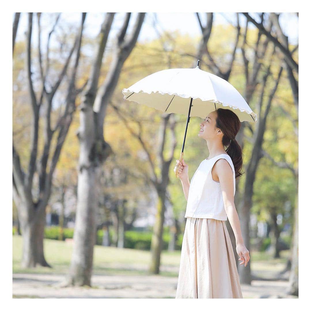 筒井萌子のインスタグラム：「* 今日も明日も稽古です*•.❥◡̈*.。 息詰まったら一旦ふぅ〜って深呼吸✨ 自然の力を借りるようにしてます◟́◞̀♡ ・ #筒井萌子 #女優 #actress #モデル #model #岡山 #rosarymoon  #shooting #instagood #instalike #converse #撮影 #followme #instalike #ブリヂストン #ブリヂストンゴルフ #tommyjeans #dhoric #snidel #lee #ゴルフ #ゴルフ女子 #ゴルフデビュー #ゴルフコンペ #ゴルフコーデ #ヨークシャテリア」