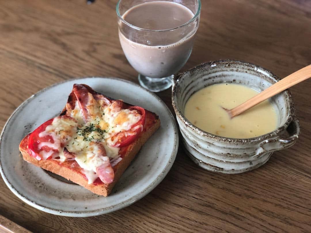 高山直子さんのインスタグラム写真 - (高山直子Instagram)「少しゆっくりな朝はピザトースト🍕 残り物フル出動させて朝から贅沢な気分😋 ・ #この後仕事だよ #ピザトースト #喫茶店風 #喫茶高山 #しっくり」5月5日 10時02分 - nao_70koro