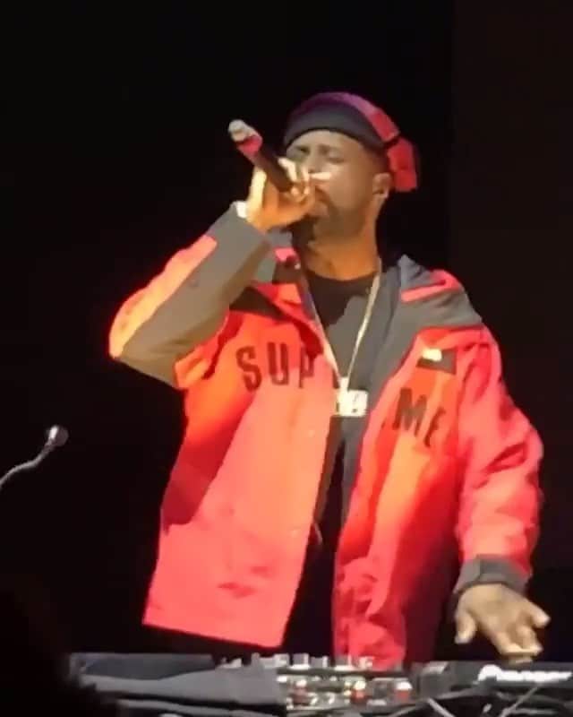 ファンクマスター・フレックスのインスタグラム：「My kids call me “fun crusher” 🤷🏿‍♂️!!! Security made me deliver the rules!!! (Damn cdjs again) @litdigitaldjs !!!! Vid via: @younggod_rockafella」