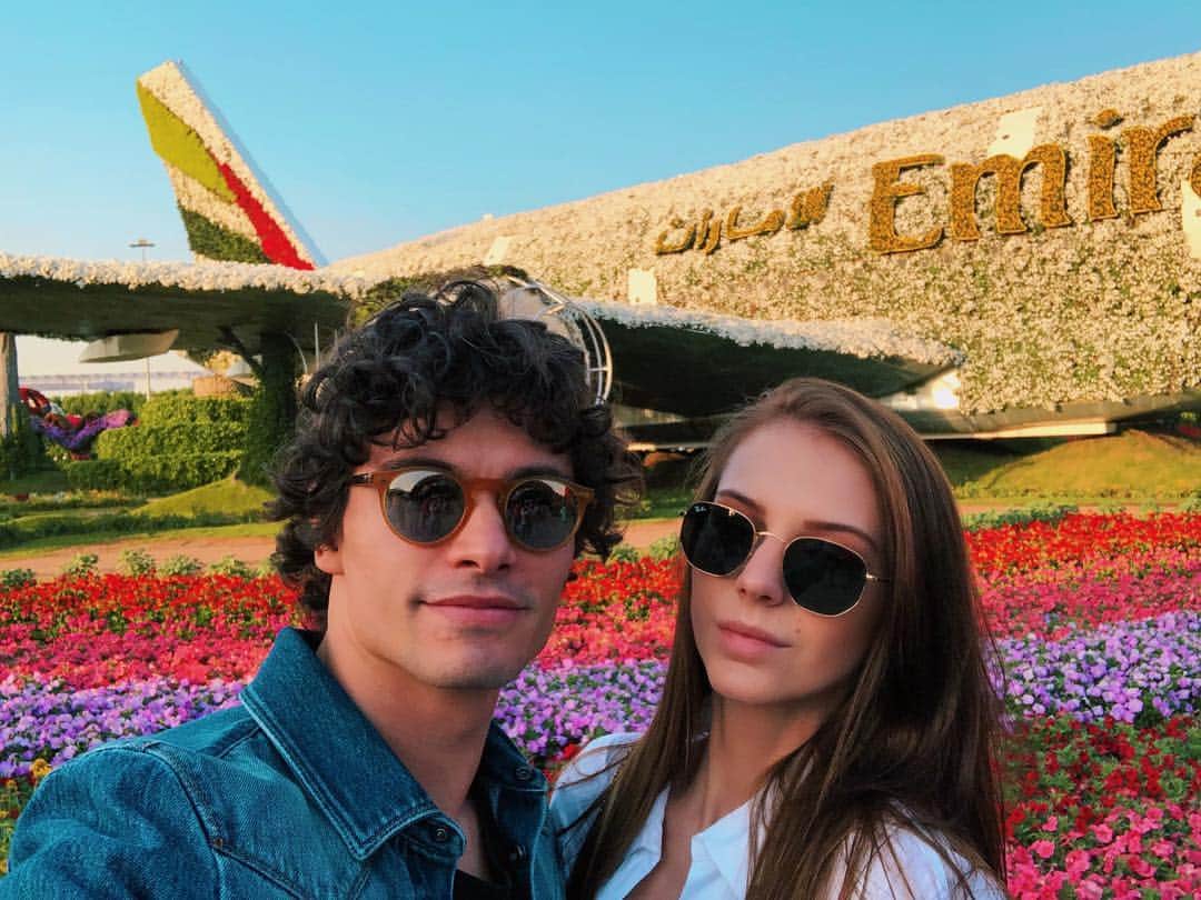 ドドのインスタグラム：「Feliz 4 anos de nós meu amor. Te amo 3000 💝 #Anniversary #MiracleGarden #Dubai」