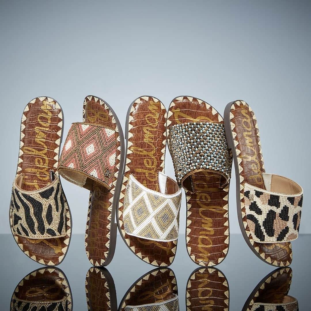 サムエデルマンのインスタグラム：「Pick your print in our Gunner Beaded Slide Sandal」