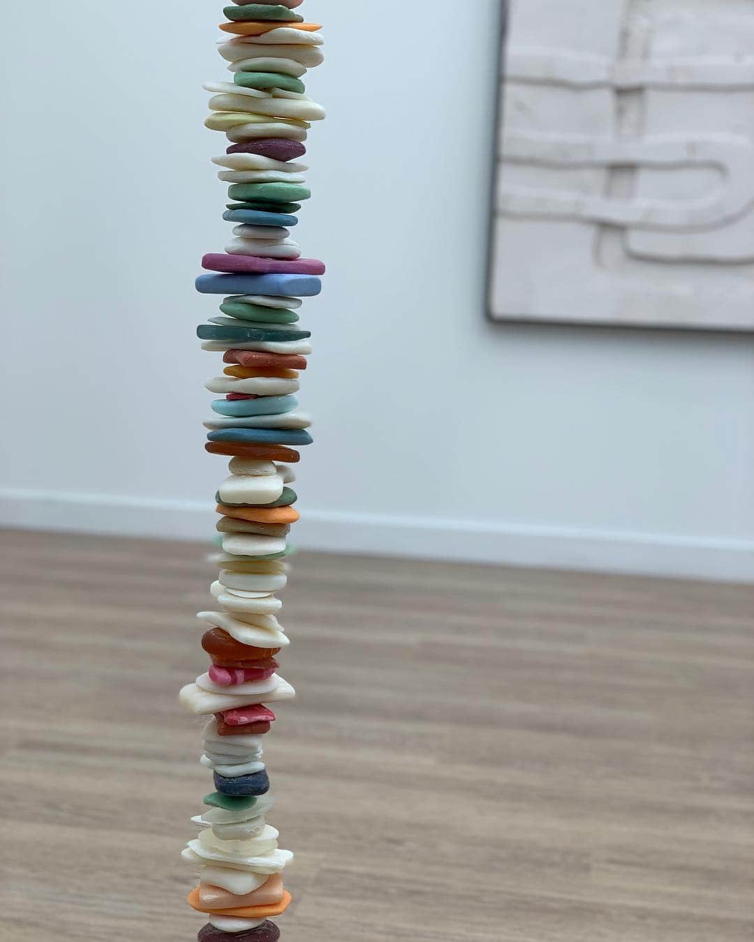クレア・コフィーのインスタグラム：「@friezeartfair 📷: Cal」